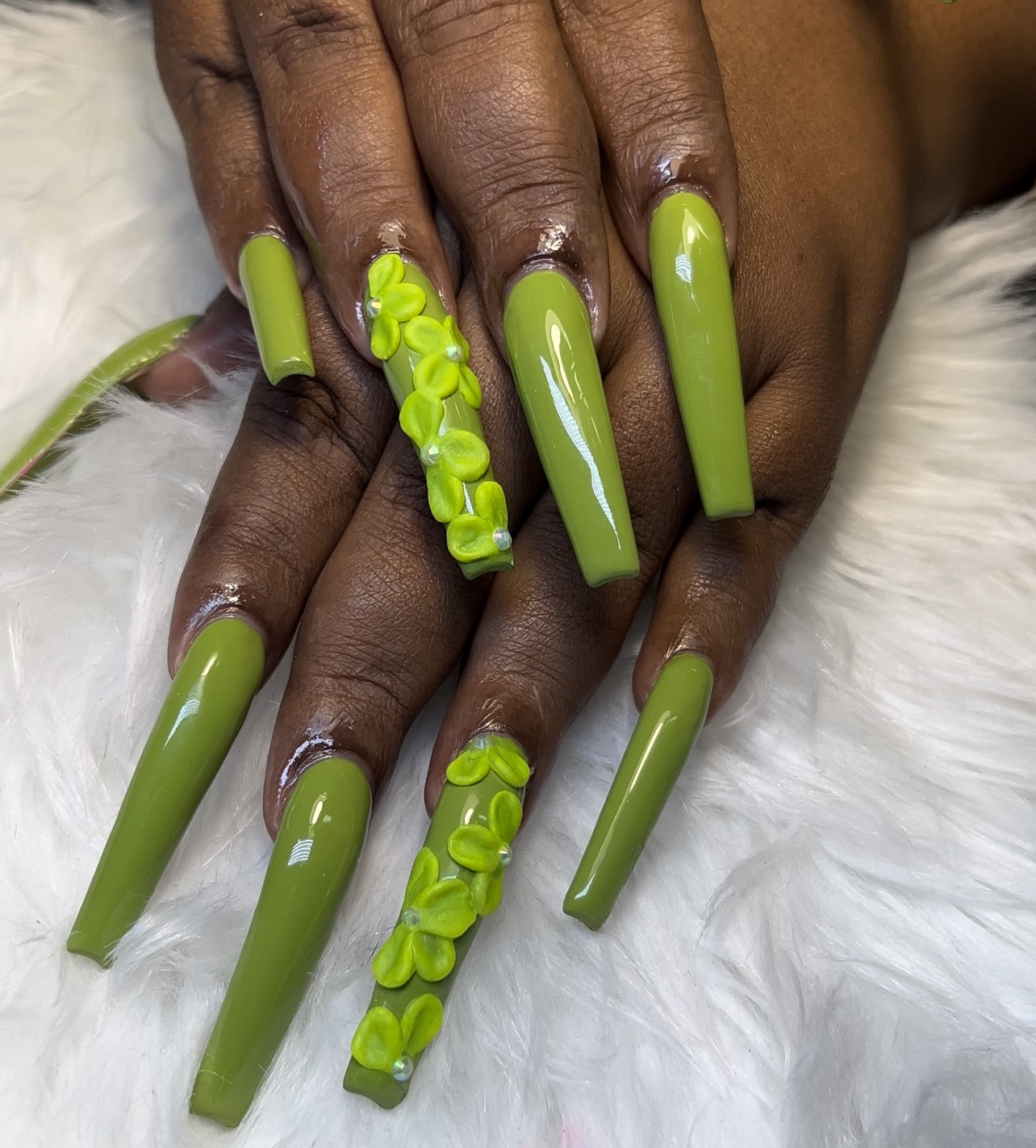 Jenni's House of Nails nail photo 1